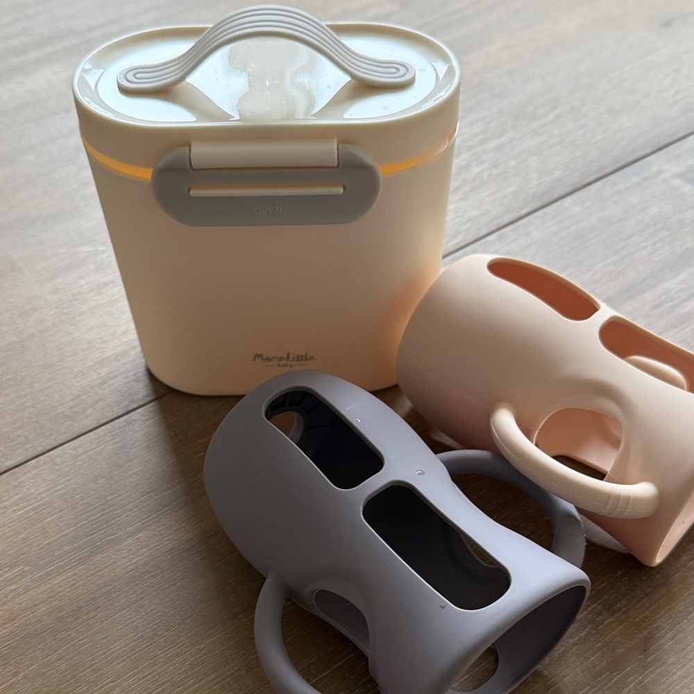 On the go formula container and 2 silicone bottle handles-fits Phillips Naturals